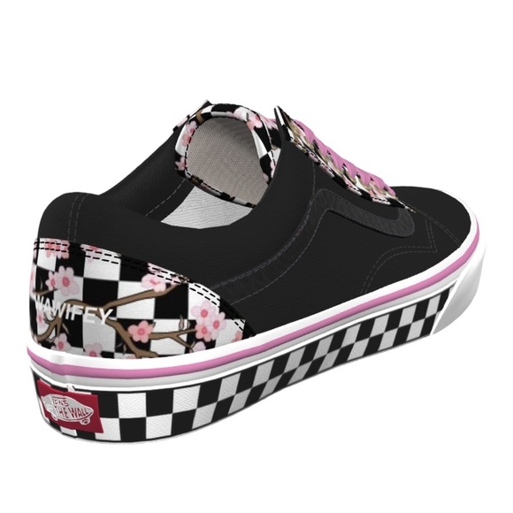 VANS • Customs Pink Cherry Blossom Old Skool Checkerboard Shoe - Picture 6 of 11